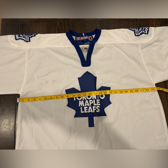 Vintage CCM Maska Toronto Maple Leafs Men’s Hockey Jersey - Picture 8 of 9
